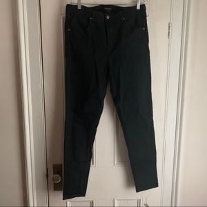 Universal Standard Seine Black Skinny Jean